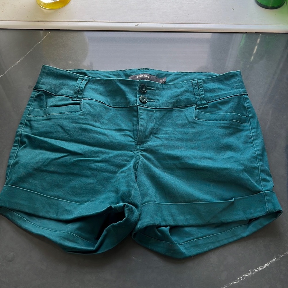 Green shorts! The color is SOOO PRETTY